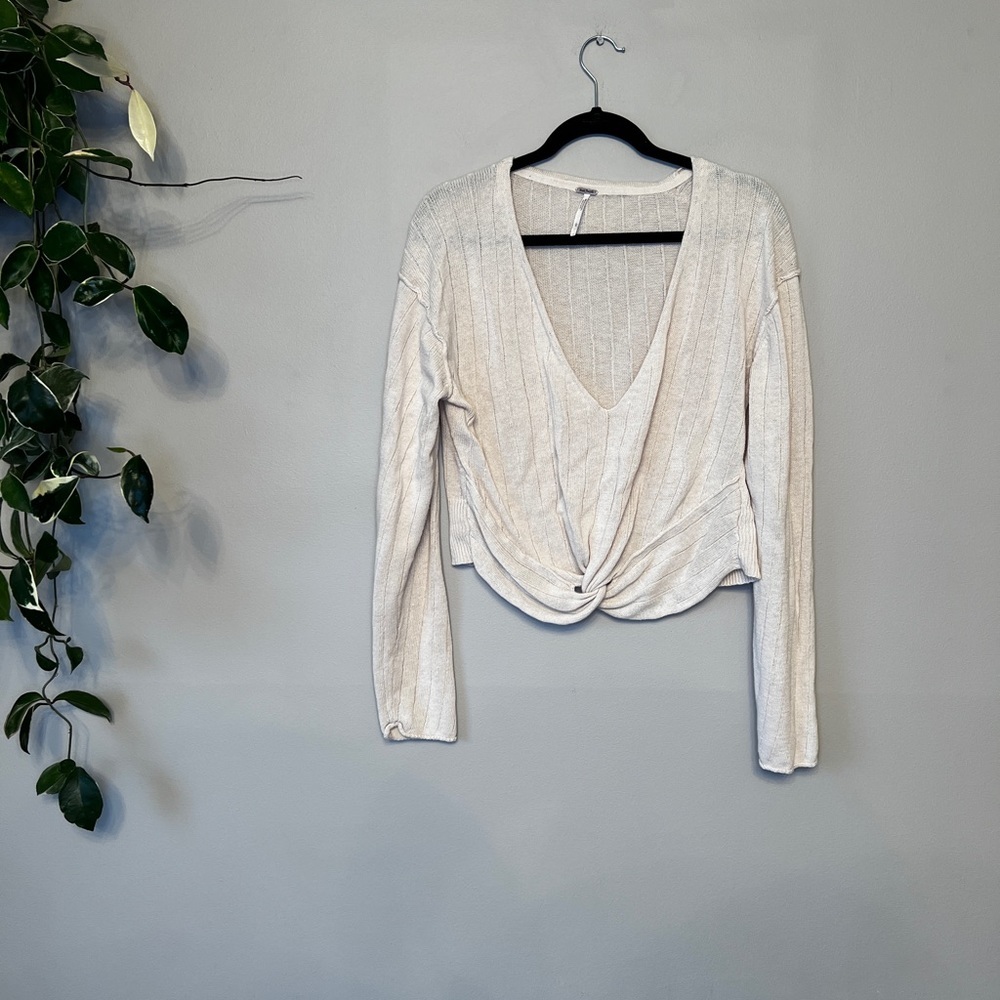 Free People front twist v-neck pullover sweater L